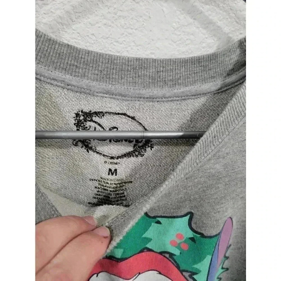 Lilo‎ and Stitch Christmas Sweatshirt size med #1 - Picture 2 of 3